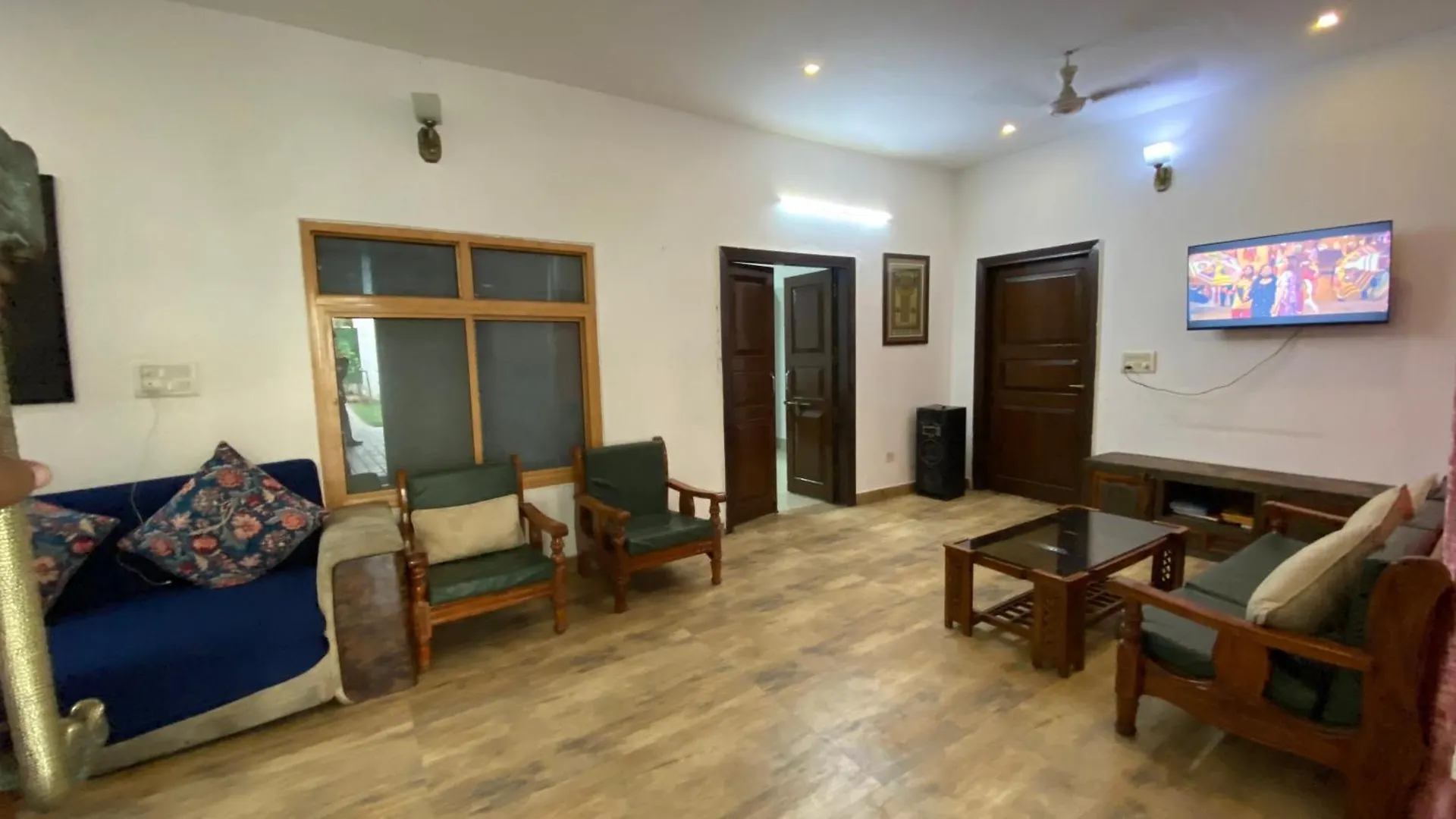 Bougainvillea Farm-3Bhk Pool Farm House Gurgaon Farm stay